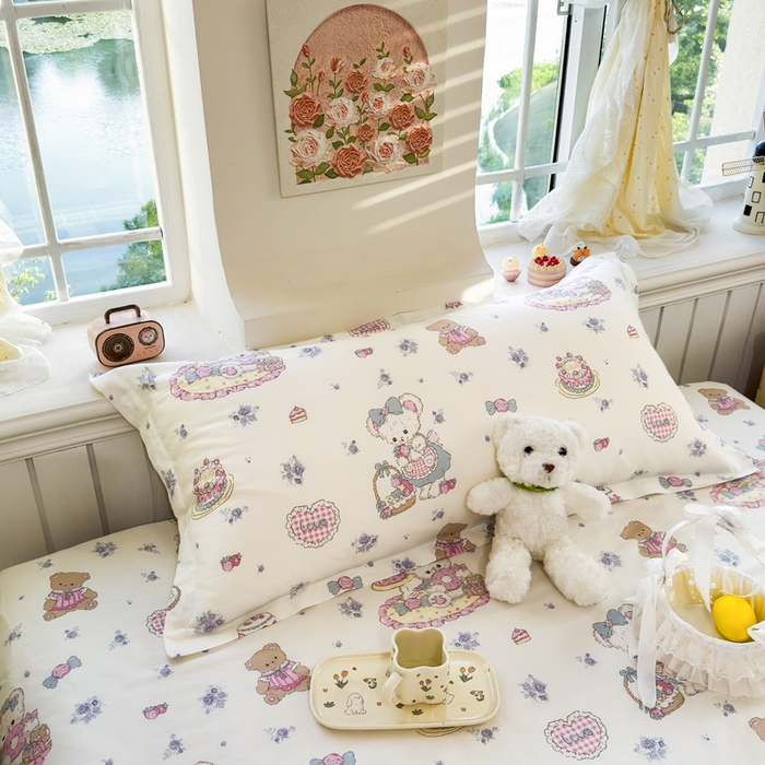 91家纺网 家纺一手货源 找家纺 姝辰 2025新款全棉纯棉印花双人长枕套纯棉加长单枕套 蛋糕小熊