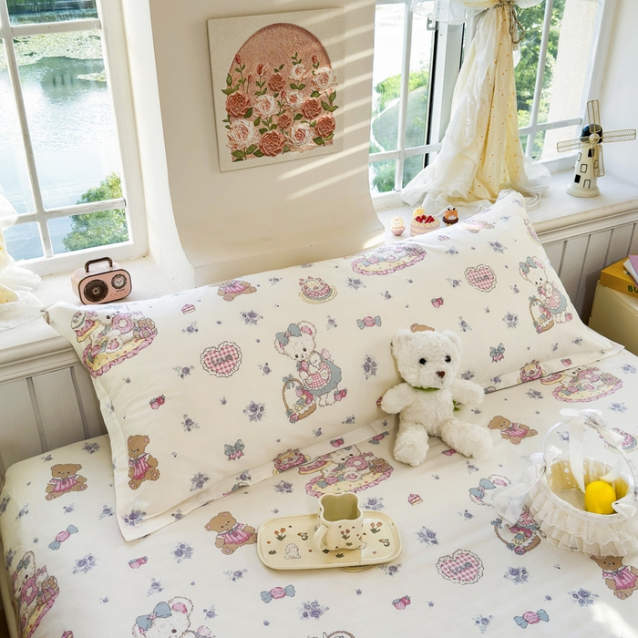 91家纺网 家纺一手货源 找家纺 姝辰 2025新款全棉纯棉印花双人长枕套纯棉加长单枕套 蛋糕小熊