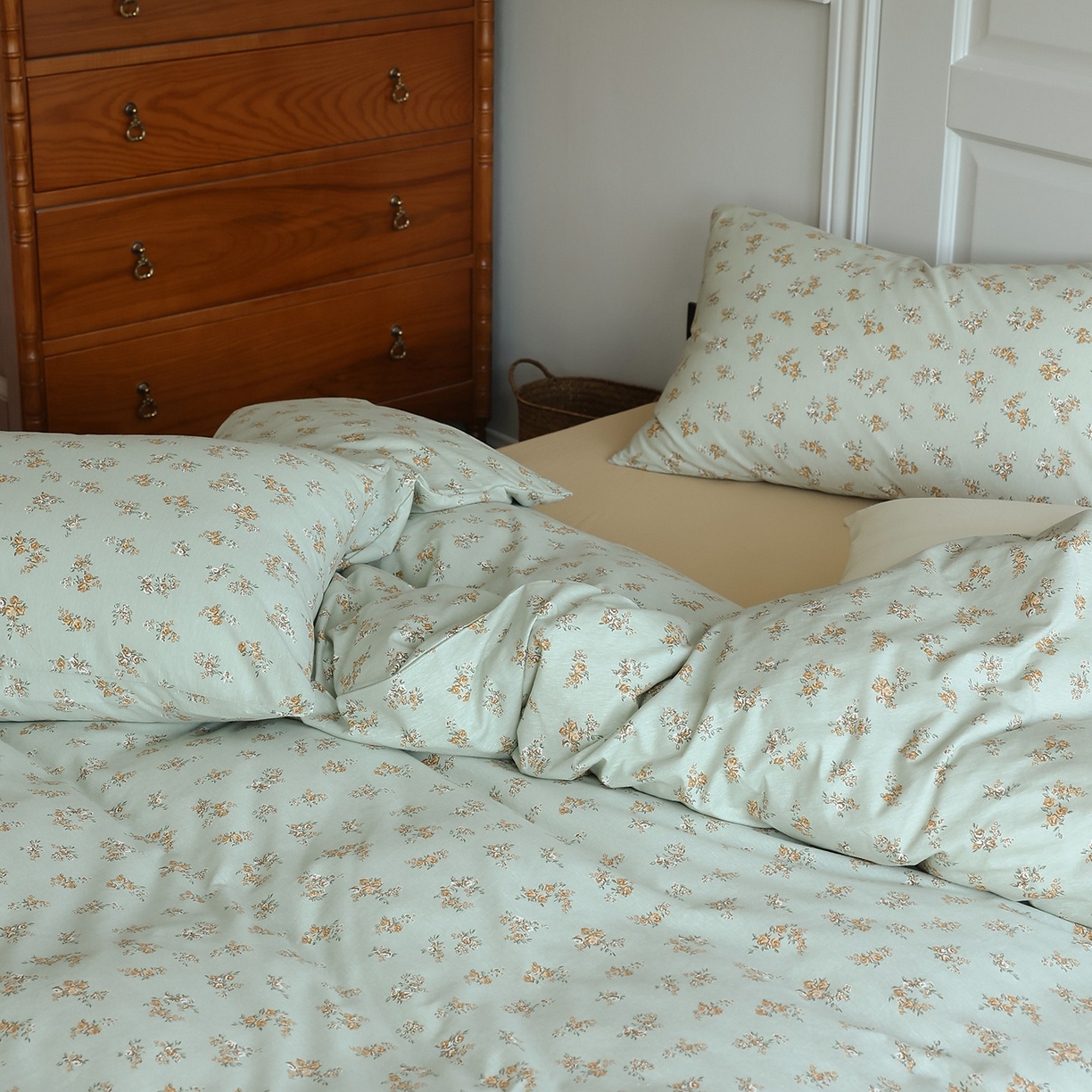 91家纺网 家纺一手货源 找家纺 爱丽丝 2025新款亲肤舒适针织棉四件套系列 复古玫瑰