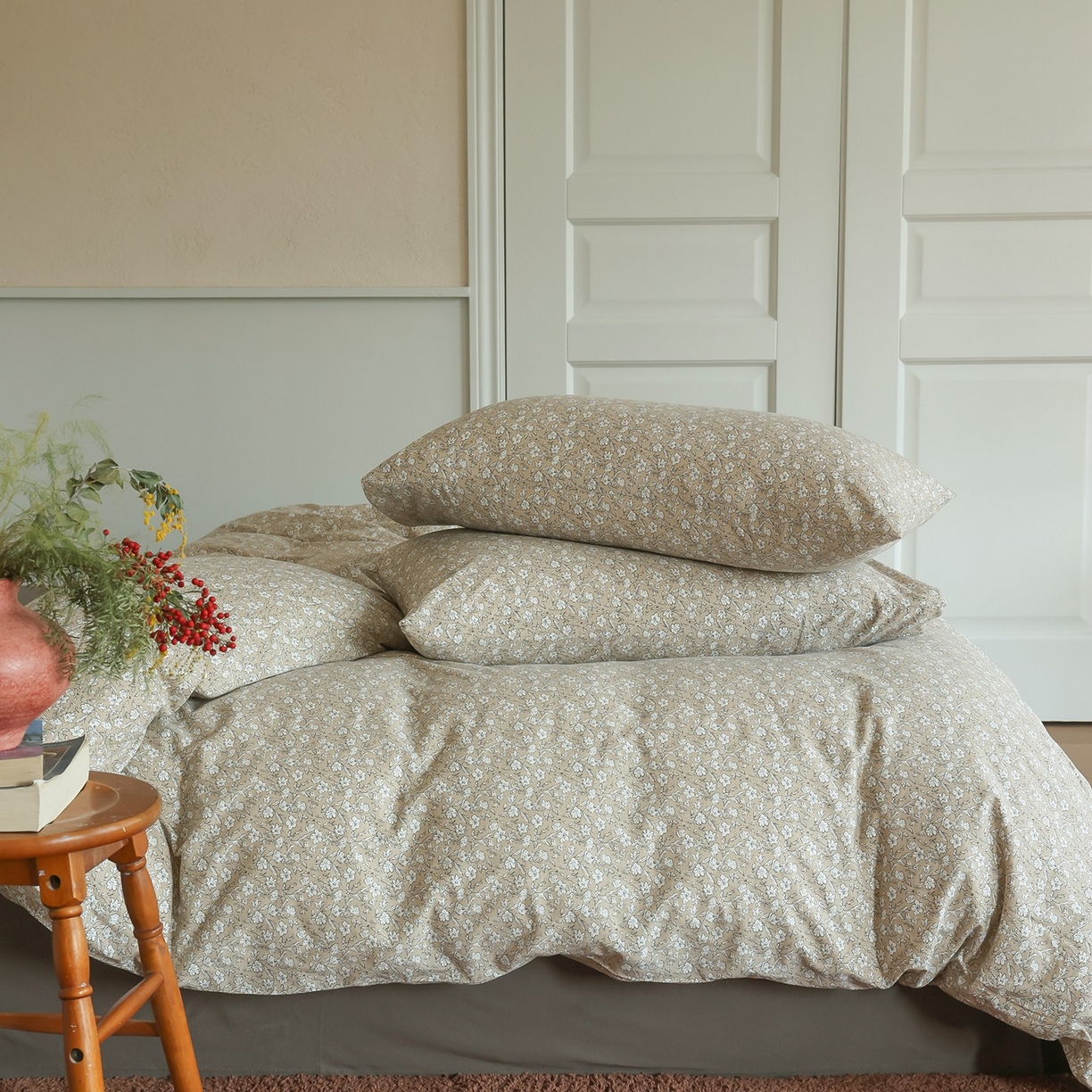 91家纺网 家纺一手货源 找家纺 爱丽丝 2025新款亲肤舒适针织棉四件套系列 水仙花咖