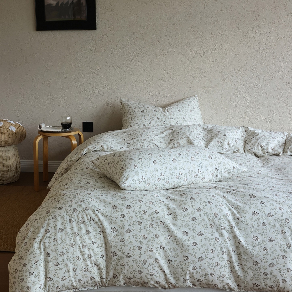 91家纺网 家纺一手货源 找家纺 爱丽丝 2025新款亲肤舒适针织棉四件套系列 桃花朵朵绿