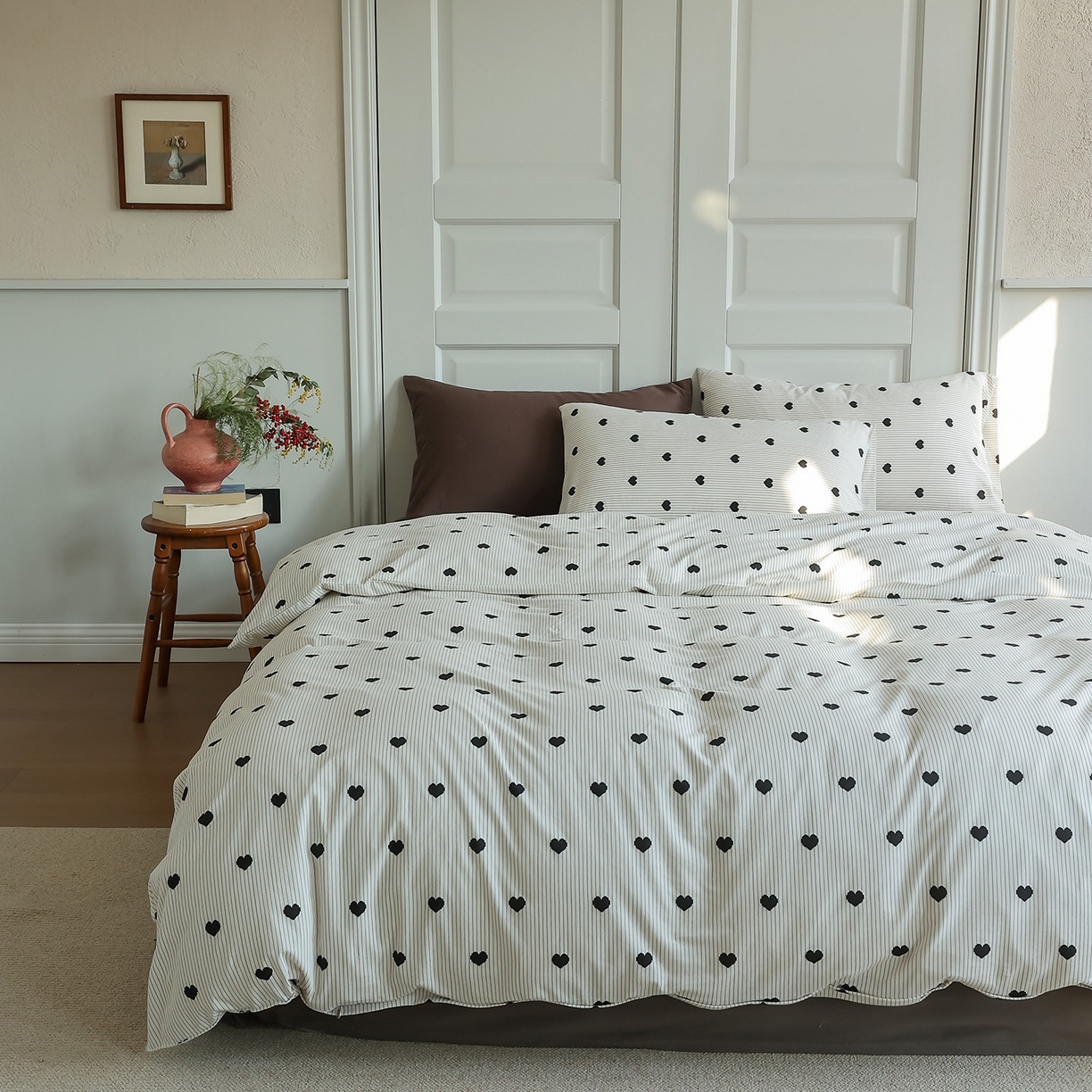 91家纺网 家纺一手货源 找家纺 爱丽丝 2025新款亲肤舒适针织棉四件套系列 条纹爱心黑色