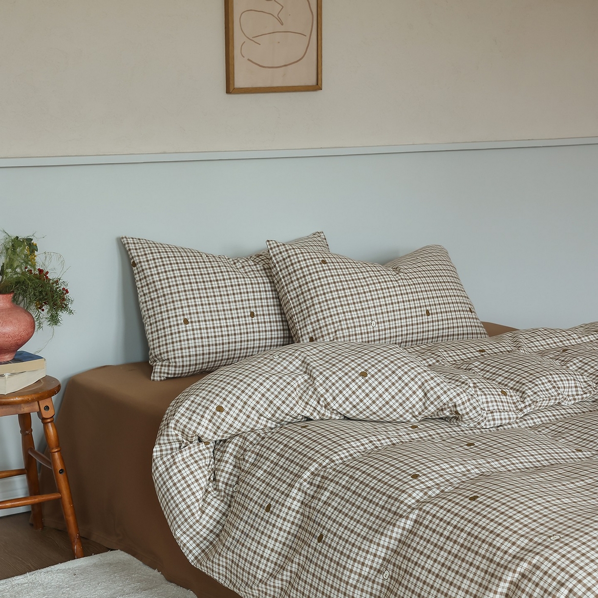 91家纺网 家纺一手货源 找家纺 爱丽丝 2025新款亲肤舒适针织棉四件套系列 条纹苹果咖