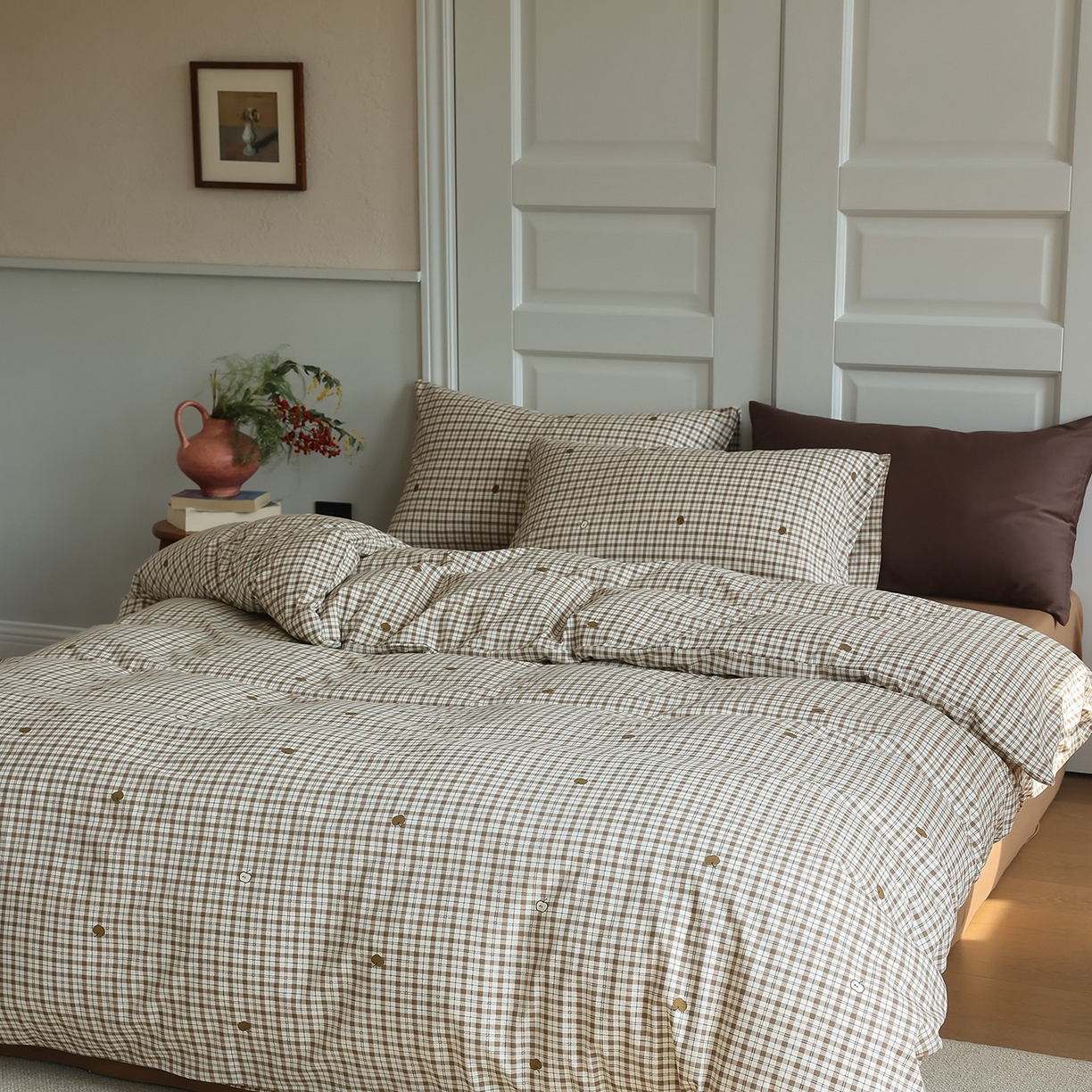 91家纺网 家纺一手货源 找家纺 爱丽丝 2025新款亲肤舒适针织棉四件套系列 条纹苹果咖