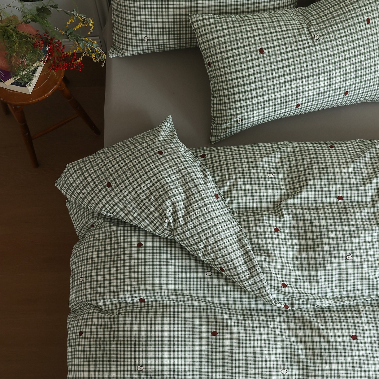 91家纺网 家纺一手货源 找家纺 爱丽丝 2025新款亲肤舒适针织棉四件套系列 条纹苹果绿