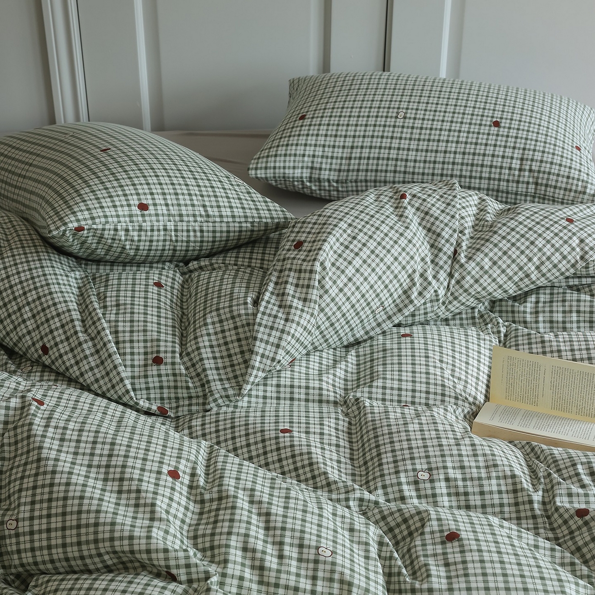 91家纺网 家纺一手货源 找家纺 爱丽丝 2025新款亲肤舒适针织棉四件套系列 条纹苹果绿