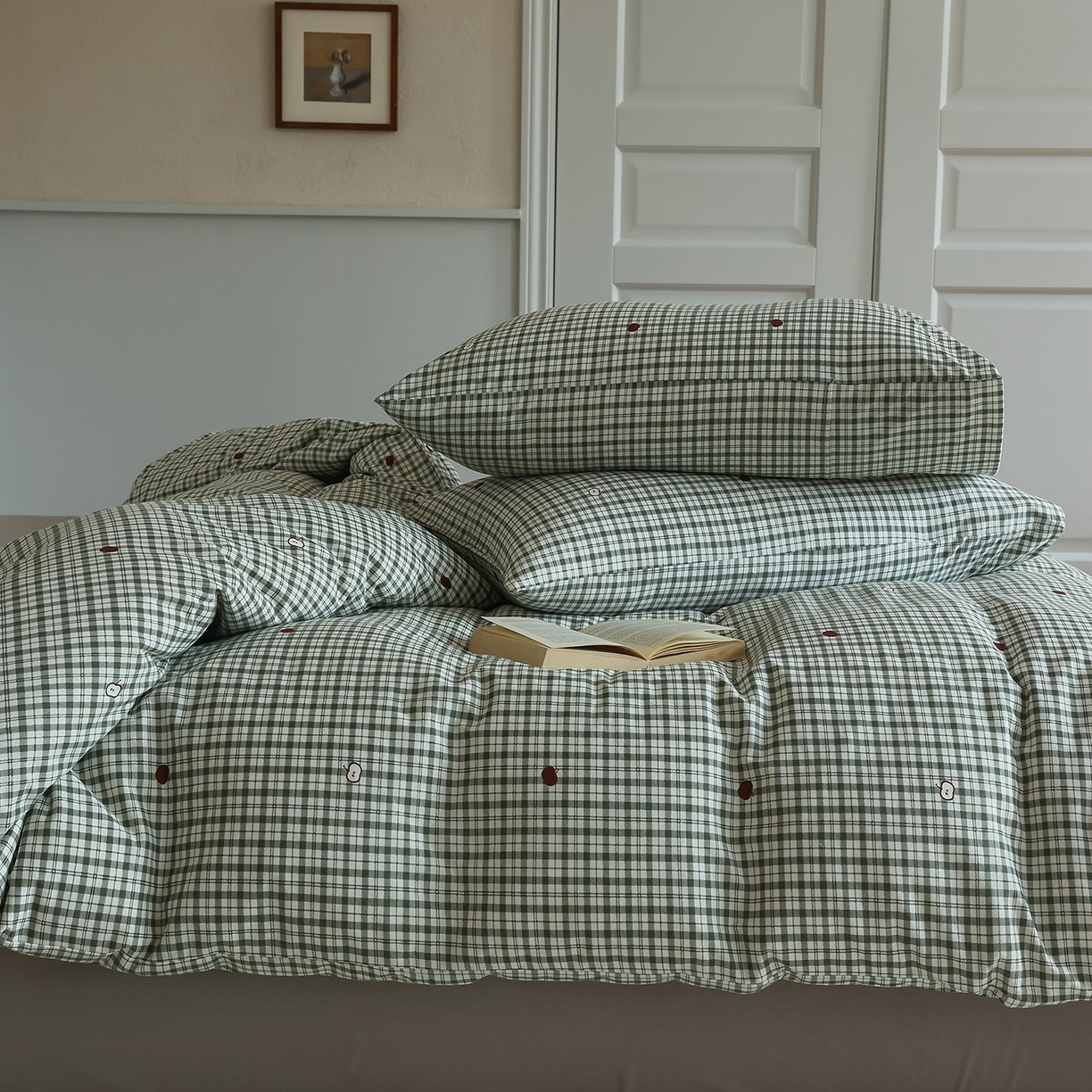 91家纺网 家纺一手货源 找家纺 爱丽丝 2025新款亲肤舒适针织棉四件套系列 条纹苹果绿