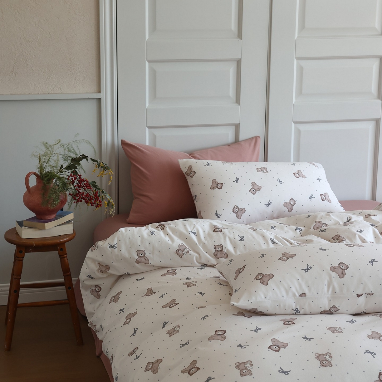 91家纺网 家纺一手货源 找家纺 爱丽丝 2025新款亲肤舒适针织棉四件套系列 维尼熊