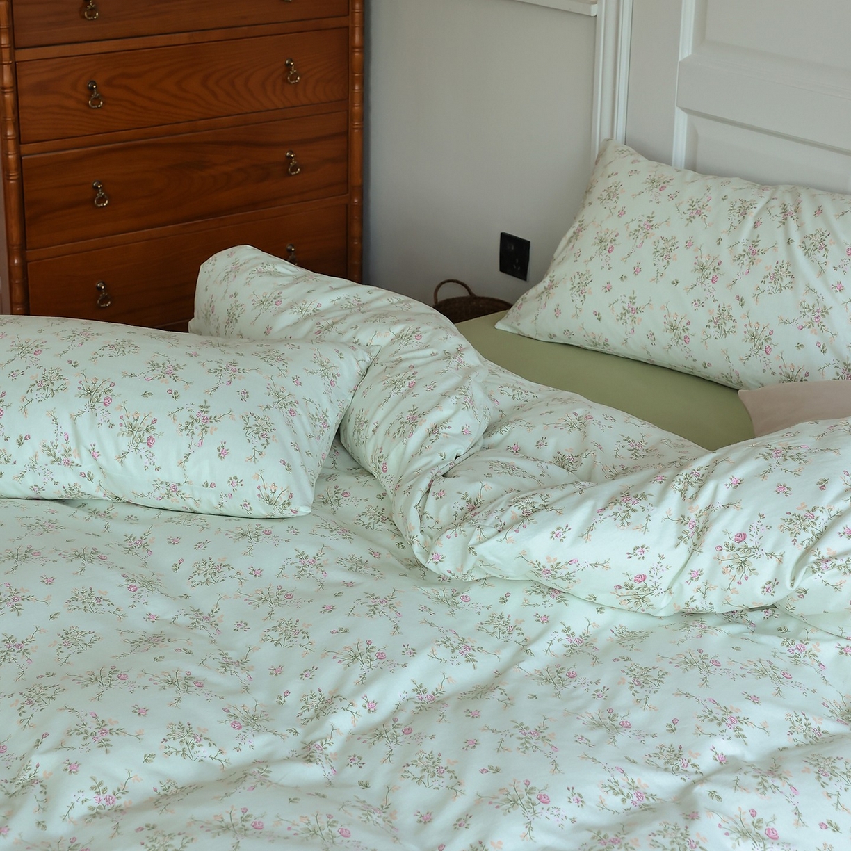 91家纺网 家纺一手货源 找家纺 爱丽丝 2025新款亲肤舒适针织棉四件套系列 夏花绿