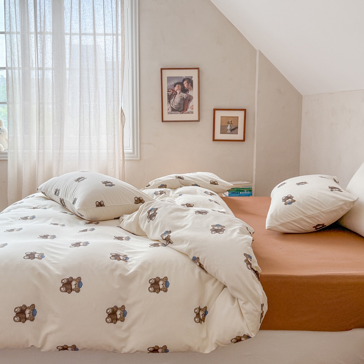 91家纺网 家纺一手货源 找家纺 爱丽丝 2025新款亲肤舒适针织棉四件套系列 小熊假日