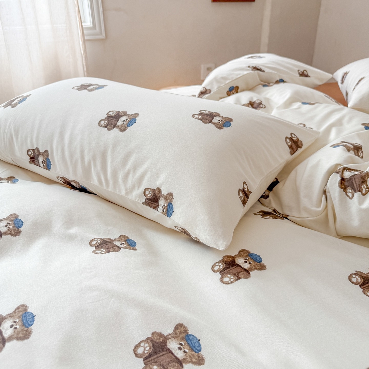 91家纺网 家纺一手货源 找家纺 爱丽丝 2025新款亲肤舒适针织棉四件套系列 小熊假日