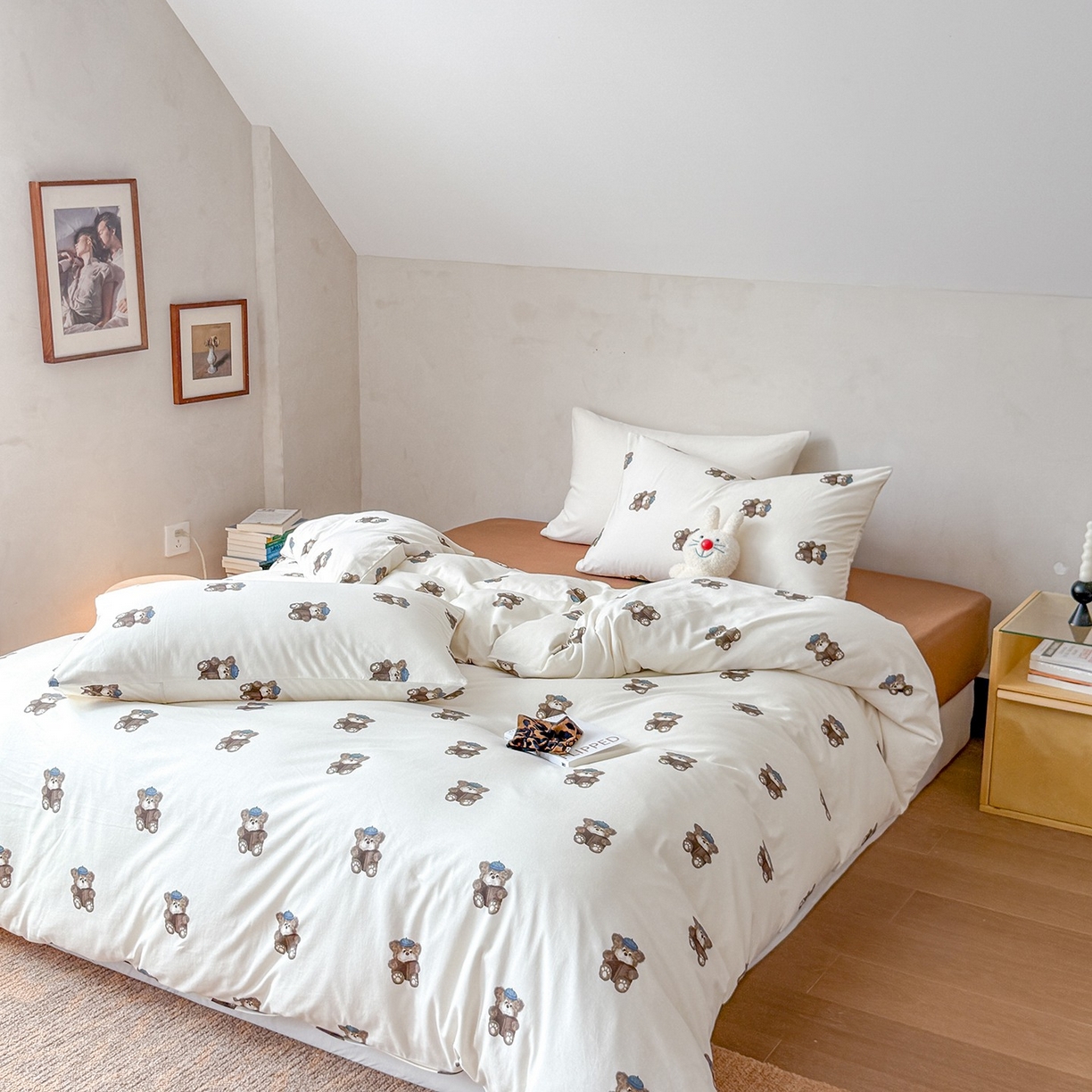 91家纺网 家纺一手货源 找家纺 爱丽丝 2025新款亲肤舒适针织棉四件套系列 小熊假日