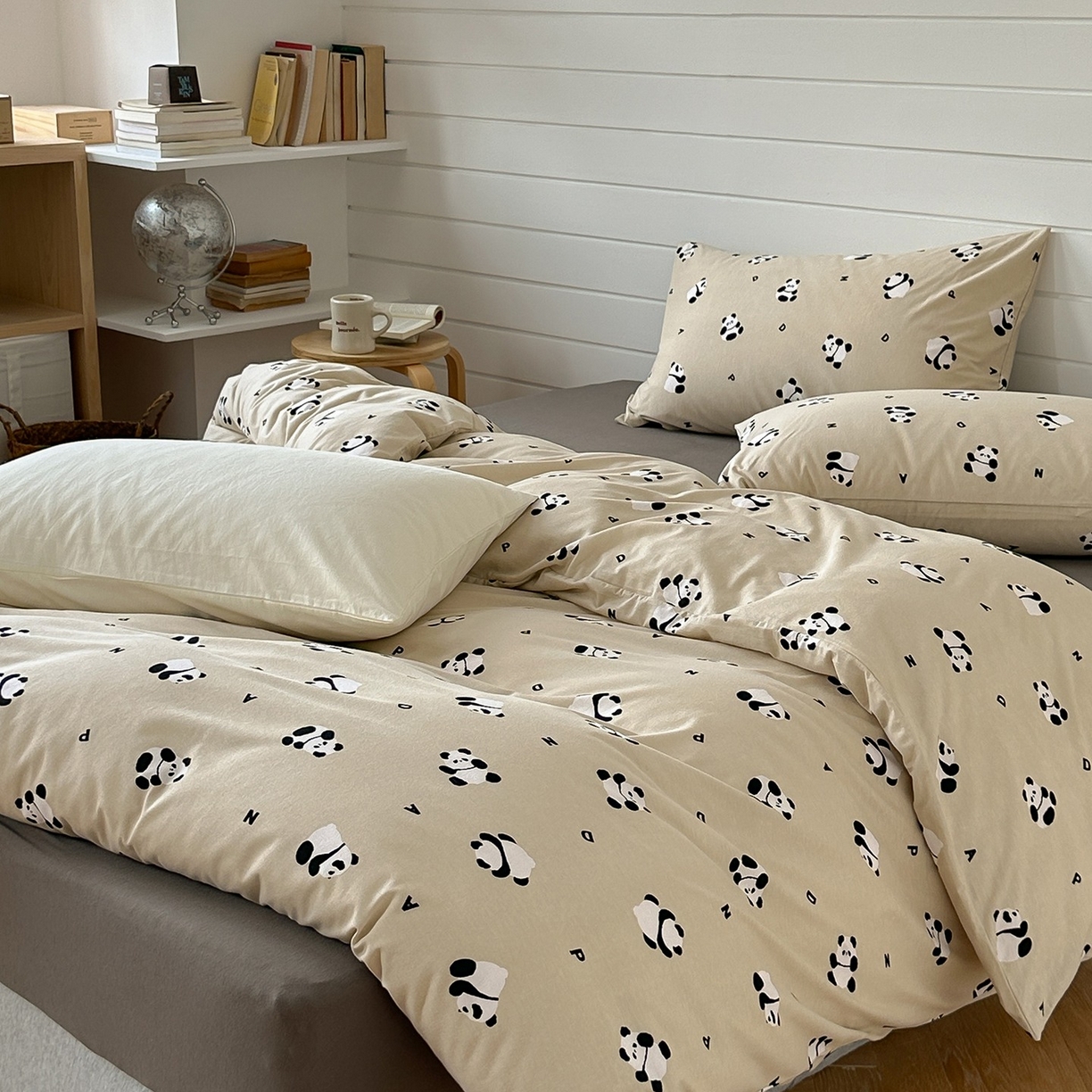 91家纺网 家纺一手货源 找家纺 爱丽丝 2025新款亲肤舒适针织棉四件套系列 小熊猫卡其