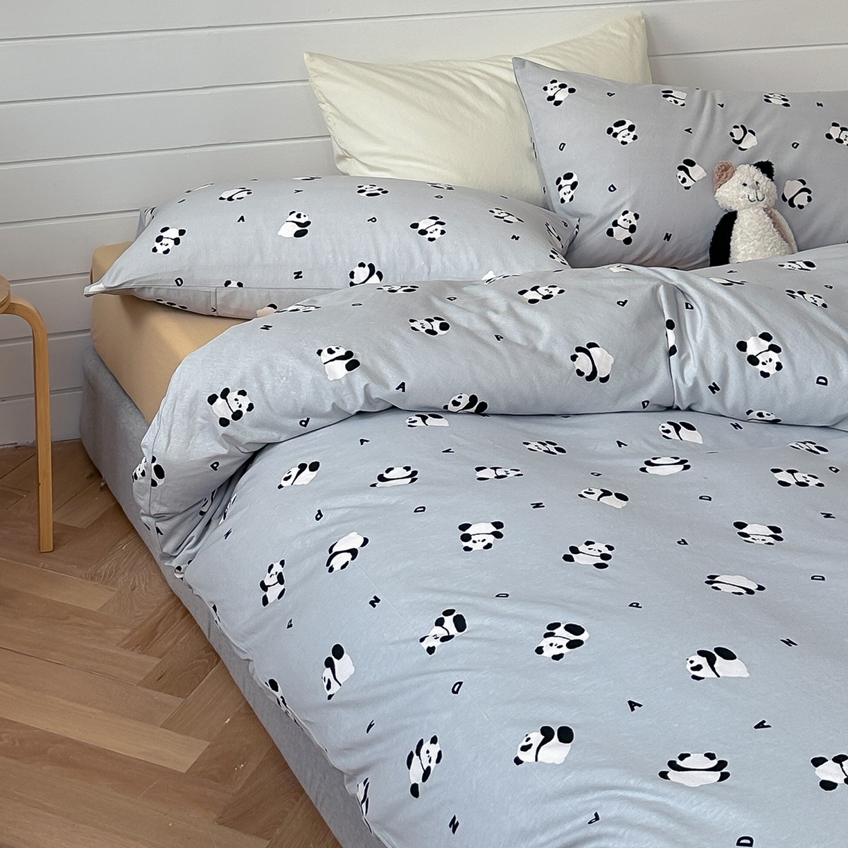 91家纺网 家纺一手货源 找家纺 爱丽丝 2025新款亲肤舒适针织棉四件套系列 小熊毛灰