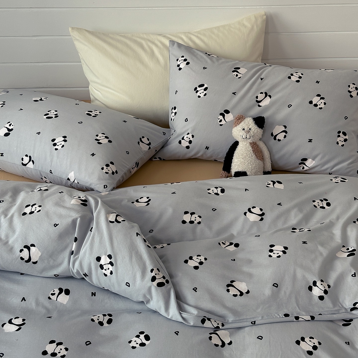 91家纺网 家纺一手货源 找家纺 爱丽丝 2025新款亲肤舒适针织棉四件套系列 小熊毛灰