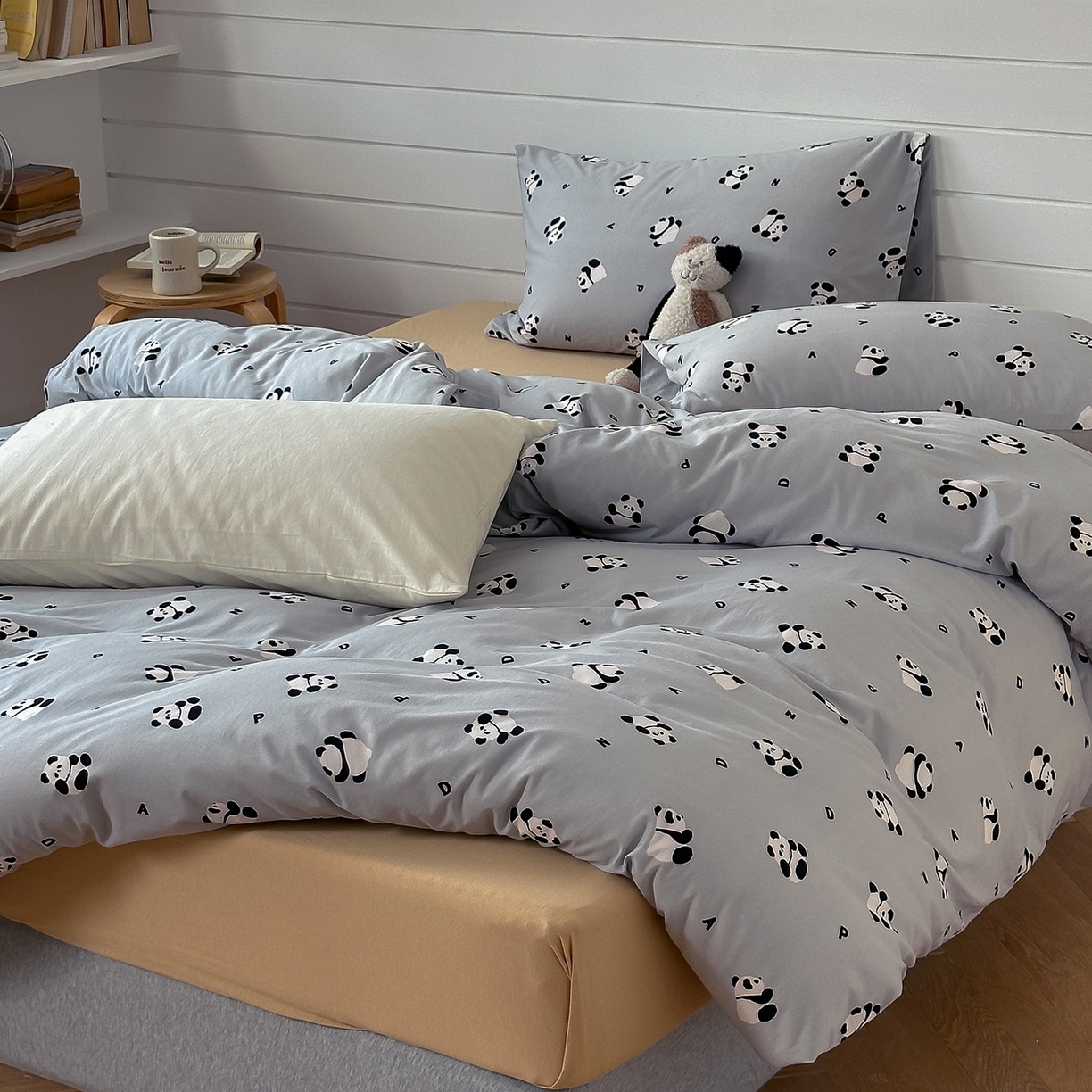 91家纺网 家纺一手货源 找家纺 爱丽丝 2025新款亲肤舒适针织棉四件套系列 小熊毛灰