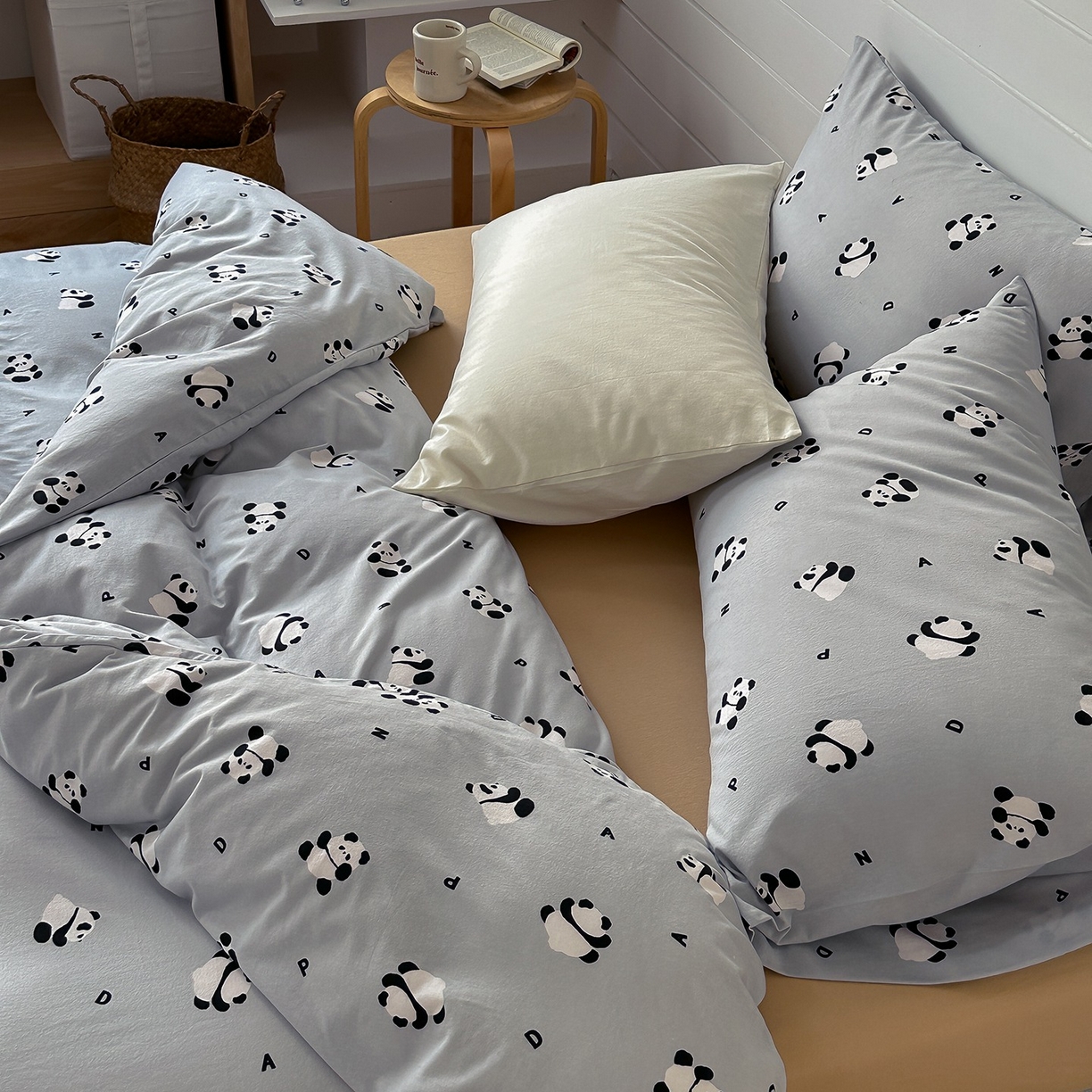 91家纺网 家纺一手货源 找家纺 爱丽丝 2025新款亲肤舒适针织棉四件套系列 小熊毛灰