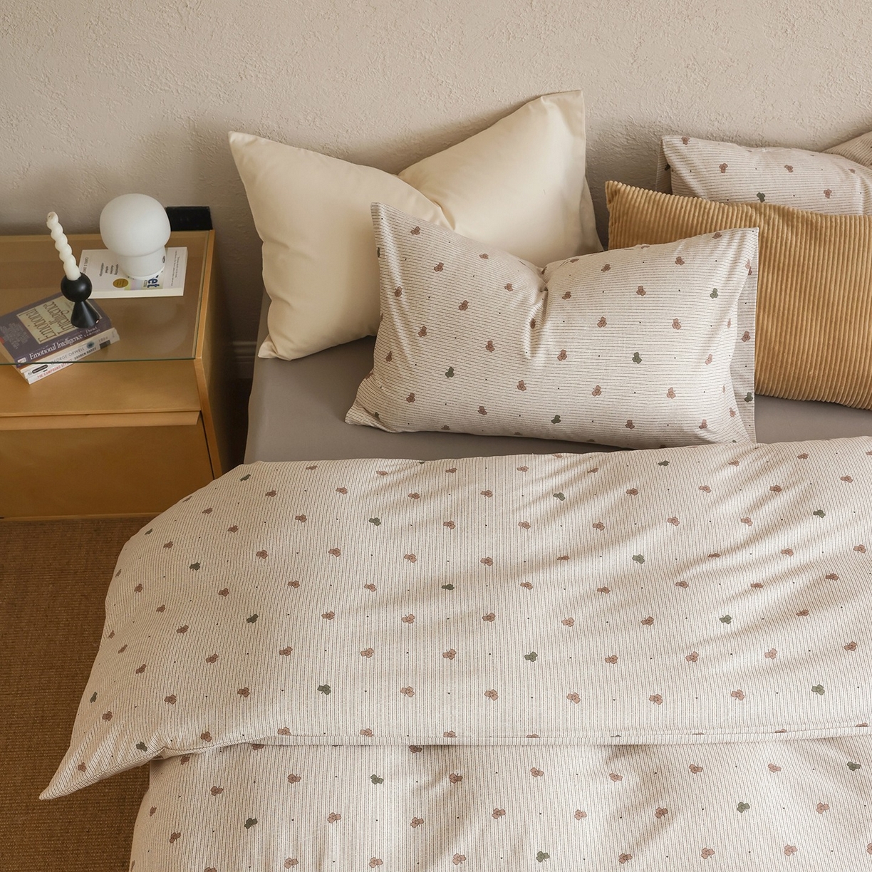 91家纺网 家纺一手货源 找家纺 爱丽丝 2025新款亲肤舒适针织棉四件套系列 幸运叶咖