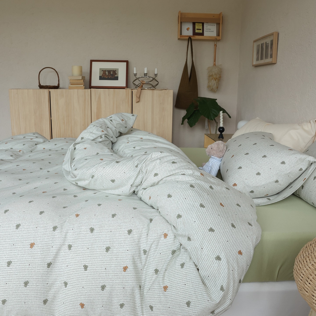 91家纺网 家纺一手货源 找家纺 爱丽丝 2025新款亲肤舒适针织棉四件套系列 幸运叶绿