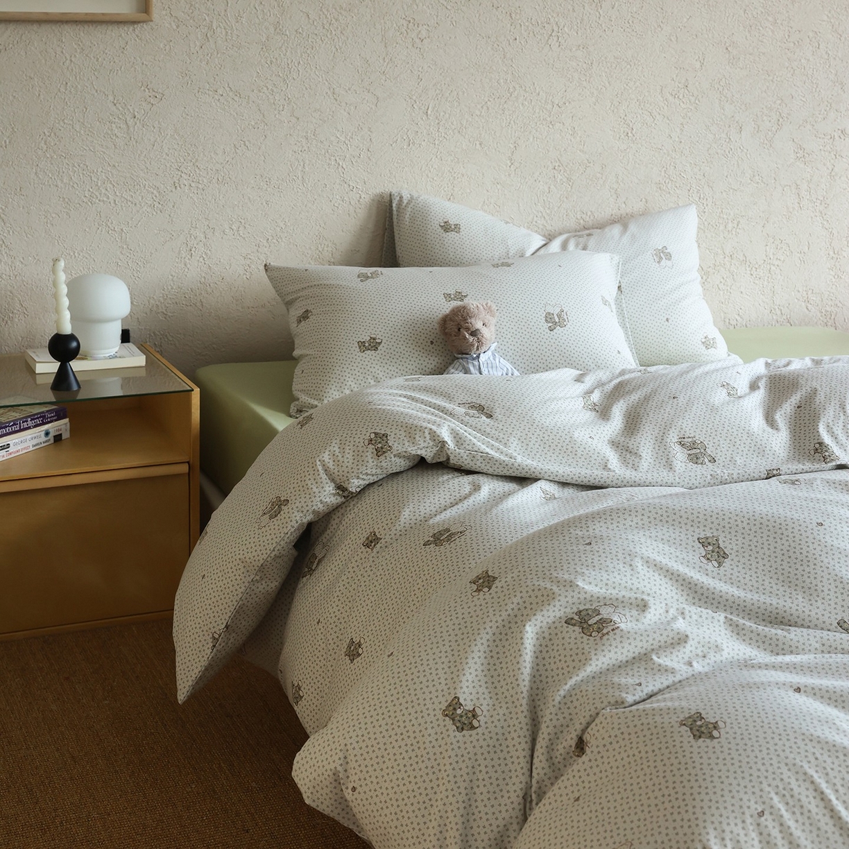 91家纺网 家纺一手货源 找家纺 爱丽丝 2025新款亲肤舒适针织棉四件套系列 熊熊乐园绿