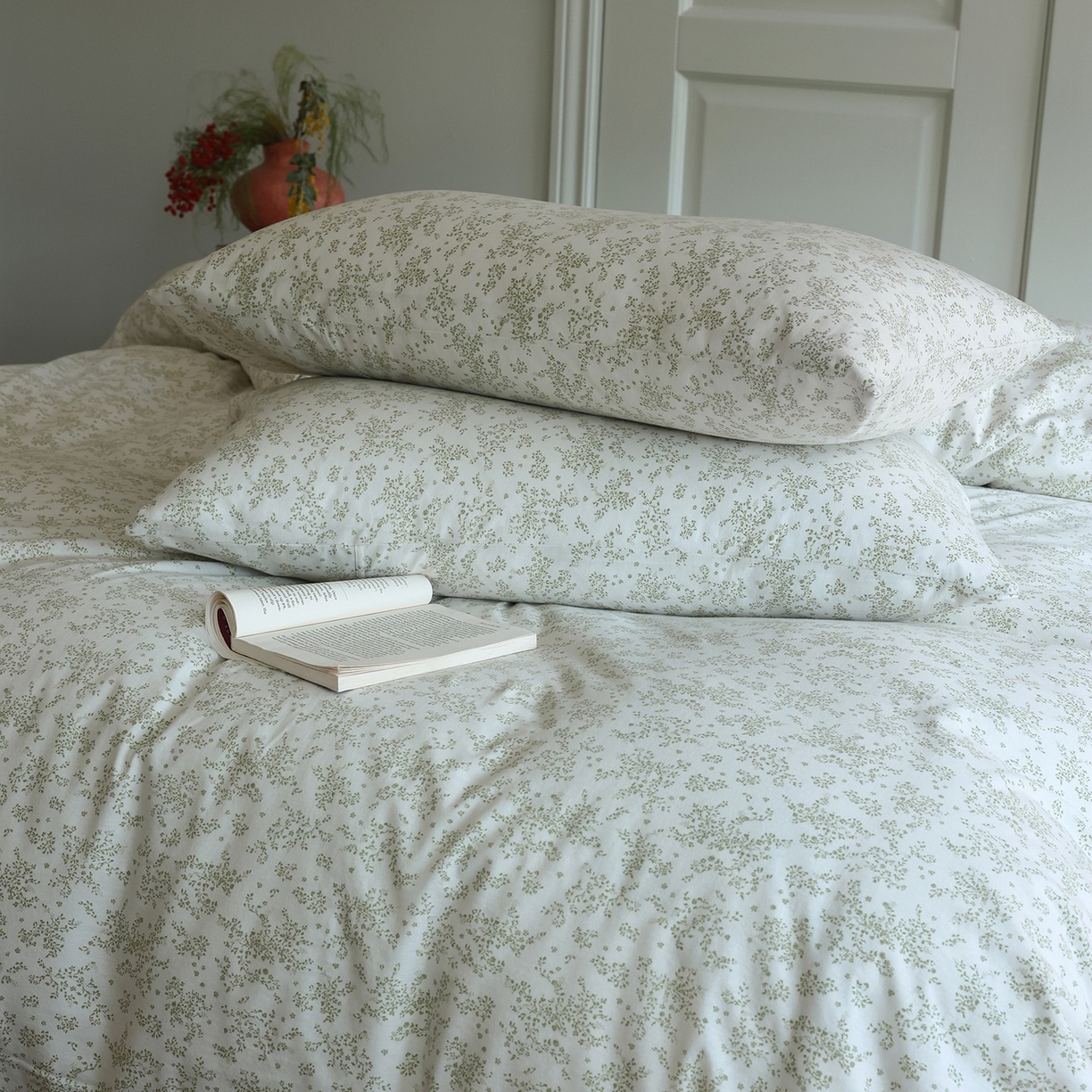 91家纺网 家纺一手货源 找家纺 爱丽丝 2025新款亲肤舒适针织棉四件套系列 熏衣草绿