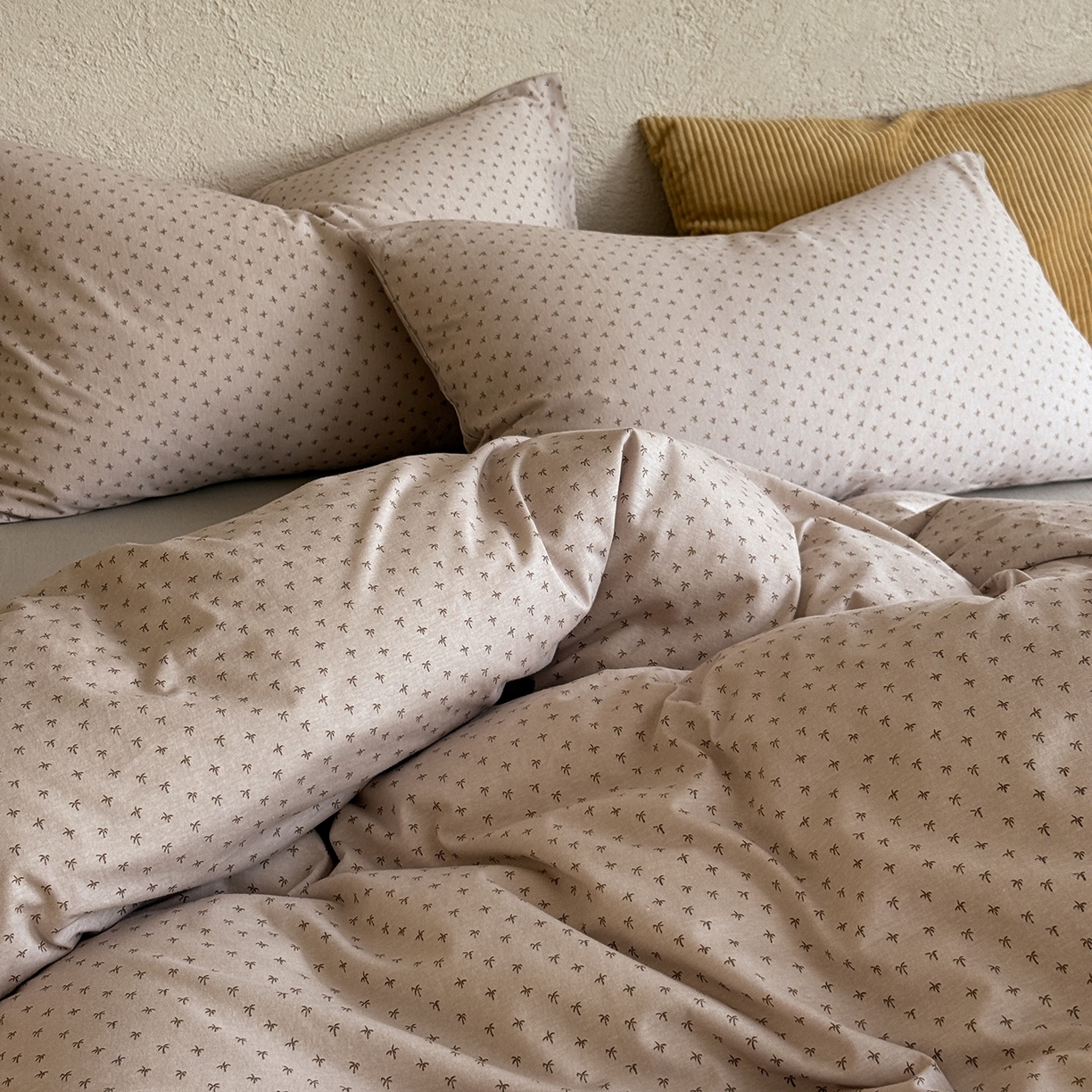 91家纺网 家纺一手货源 找家纺 爱丽丝 2025新款亲肤舒适针织棉四件套系列 椰林