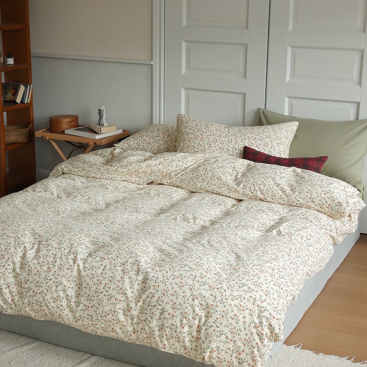 91家纺网 家纺一手货源 找家纺 爱丽丝 2025新款亲肤舒适针织棉四件套系列 迎春花卡其