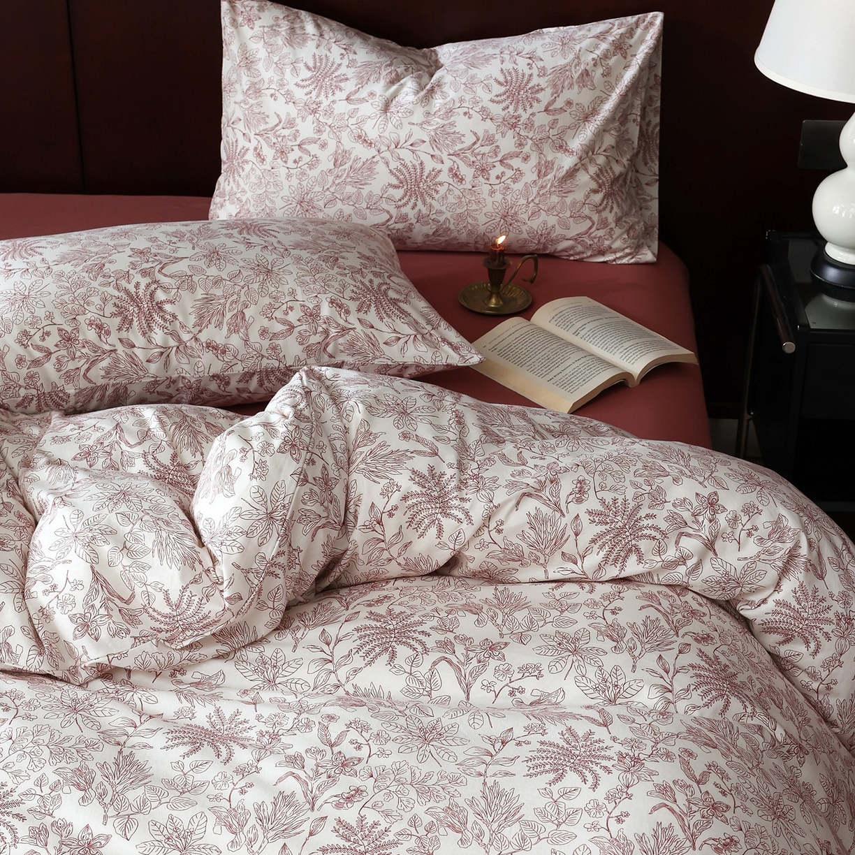 91家纺网 家纺一手货源 找家纺 爱丽丝 2025新款亲肤舒适针织棉四件套系列 枝秋红