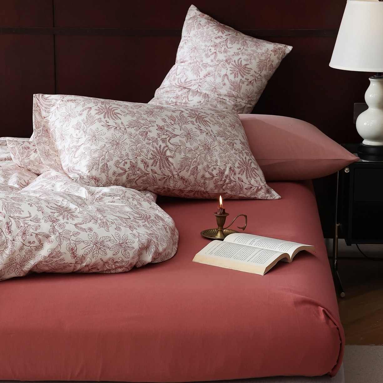 91家纺网 家纺一手货源 找家纺 爱丽丝 2025新款亲肤舒适针织棉四件套系列 枝秋红