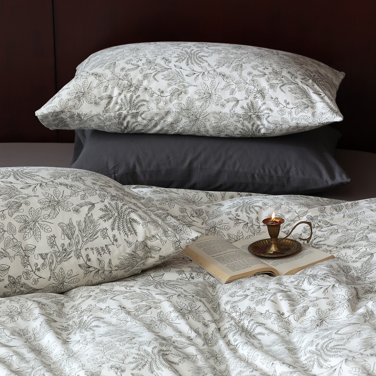 91家纺网 家纺一手货源 找家纺 爱丽丝 2025新款亲肤舒适针织棉四件套系列 枝秋灰