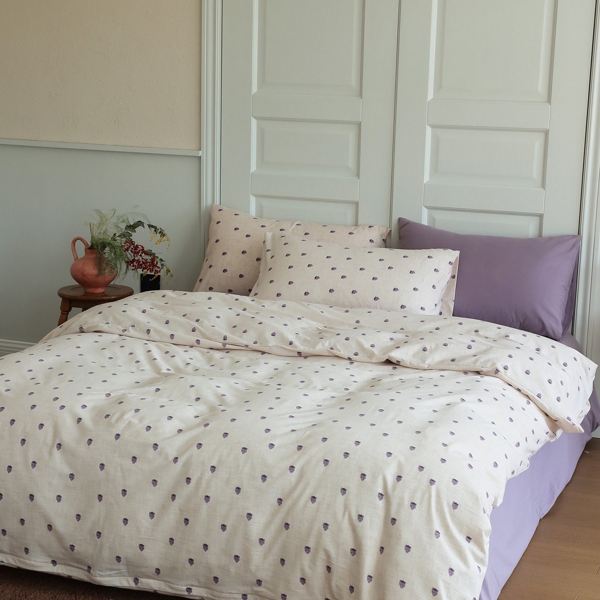 91家纺网 家纺一手货源 找家纺 爱丽丝 2025新款亲肤舒适针织棉四件套系列 紫葡萄