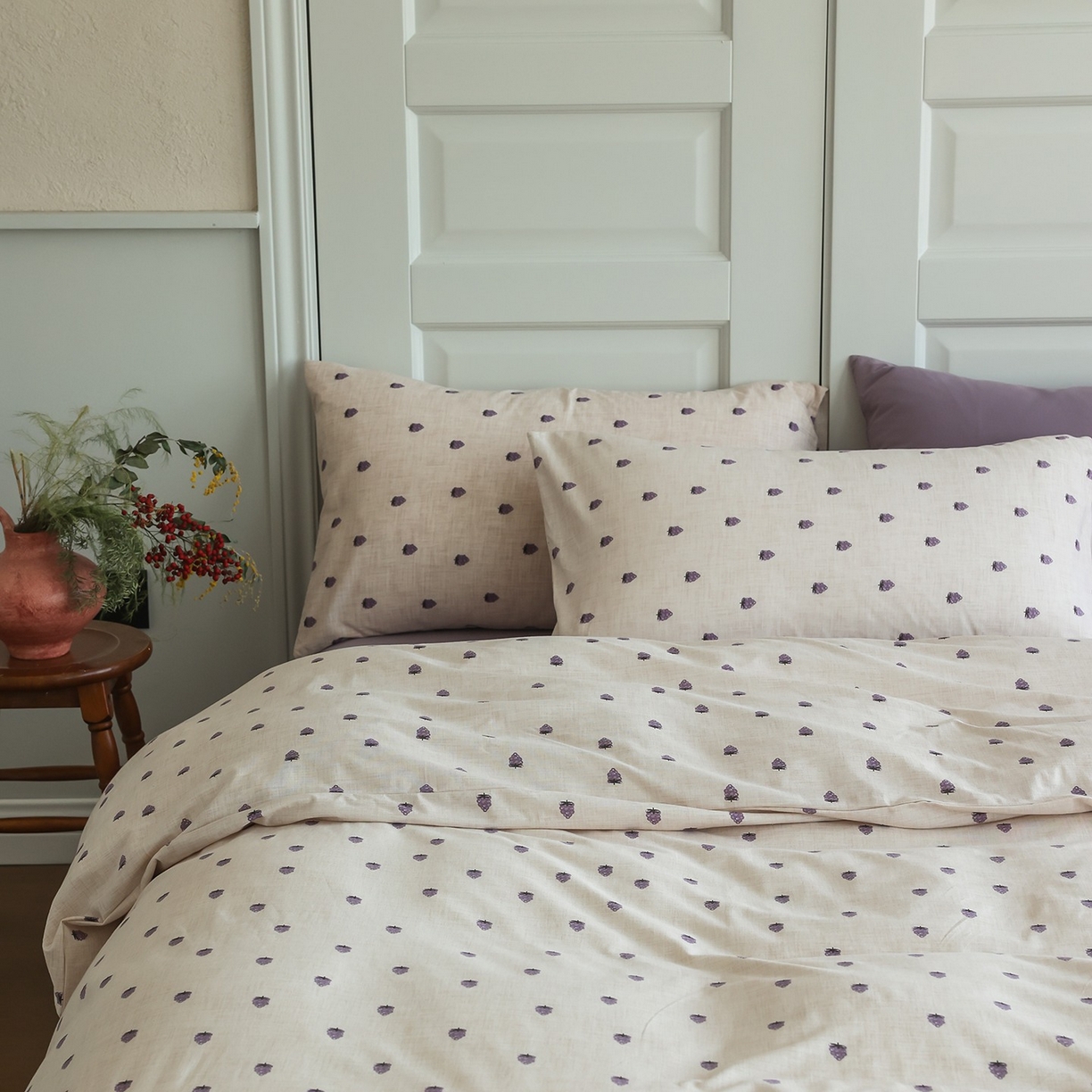 91家纺网 家纺一手货源 找家纺 爱丽丝 2025新款亲肤舒适针织棉四件套系列 紫葡萄