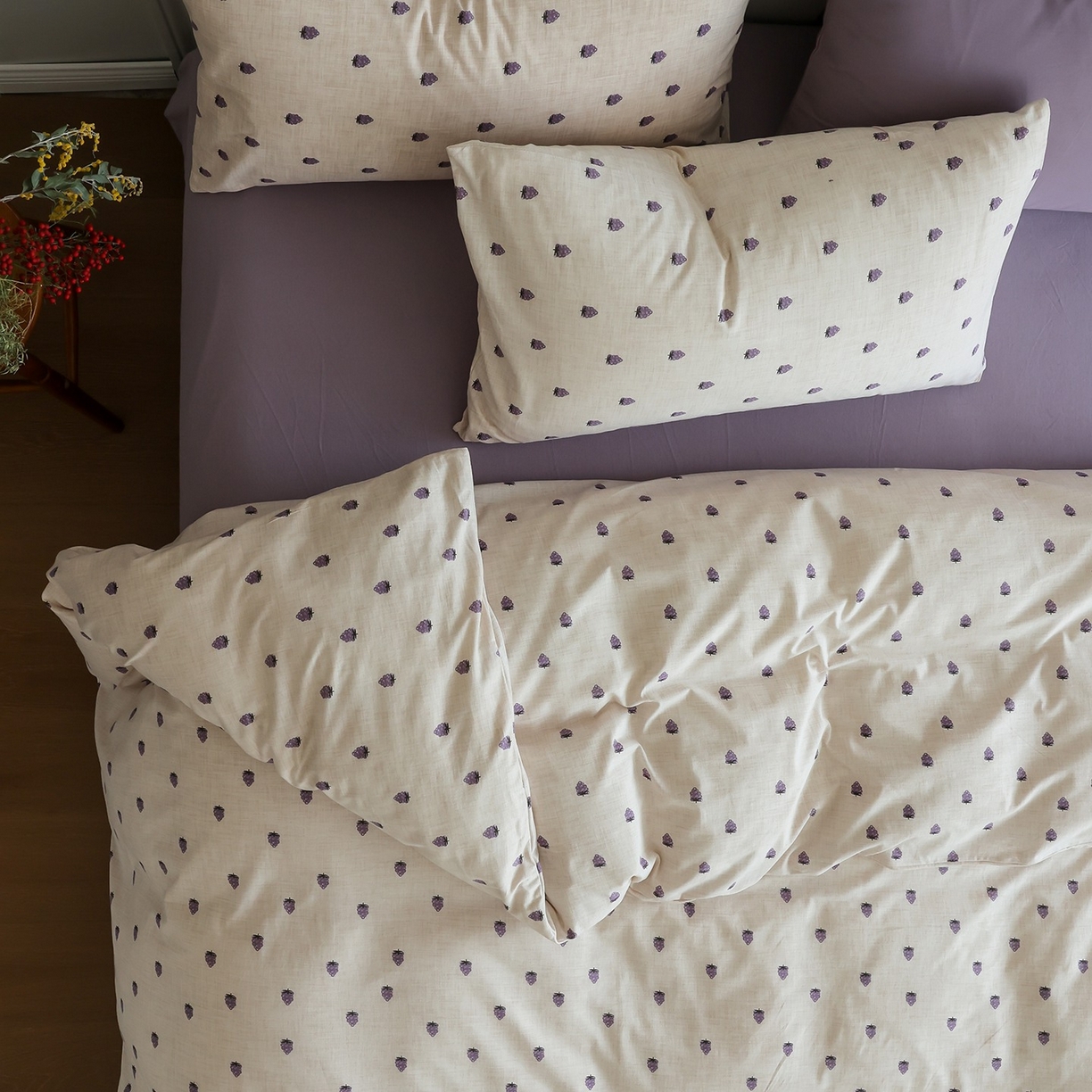 91家纺网 家纺一手货源 找家纺 爱丽丝 2025新款亲肤舒适针织棉四件套系列 紫葡萄