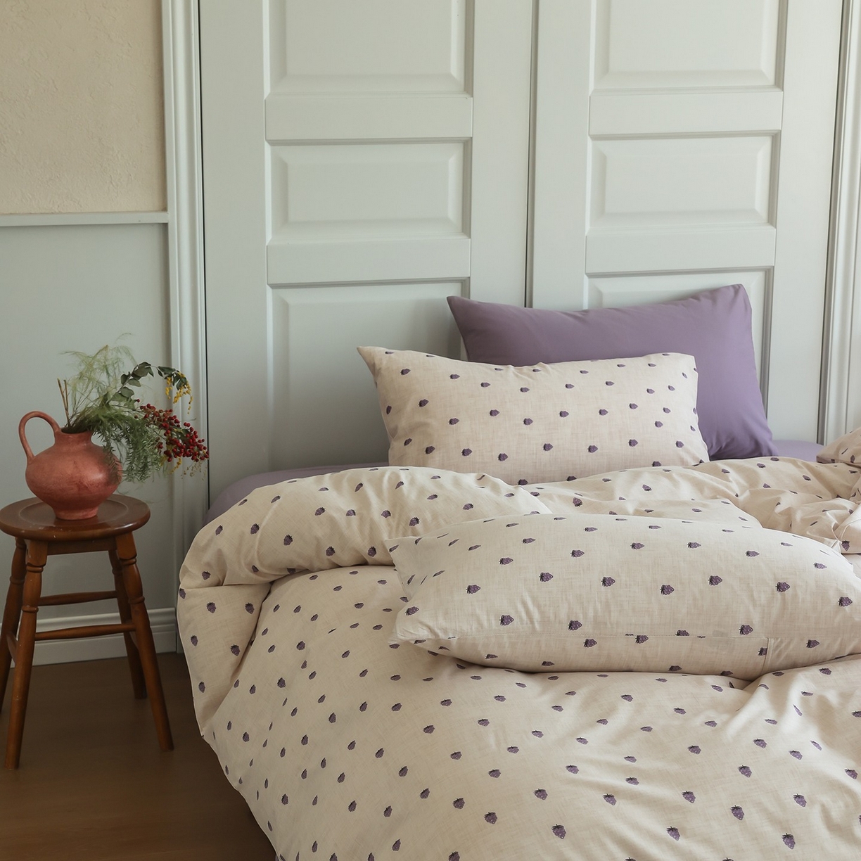 91家纺网 家纺一手货源 找家纺 爱丽丝 2025新款亲肤舒适针织棉四件套系列 紫葡萄