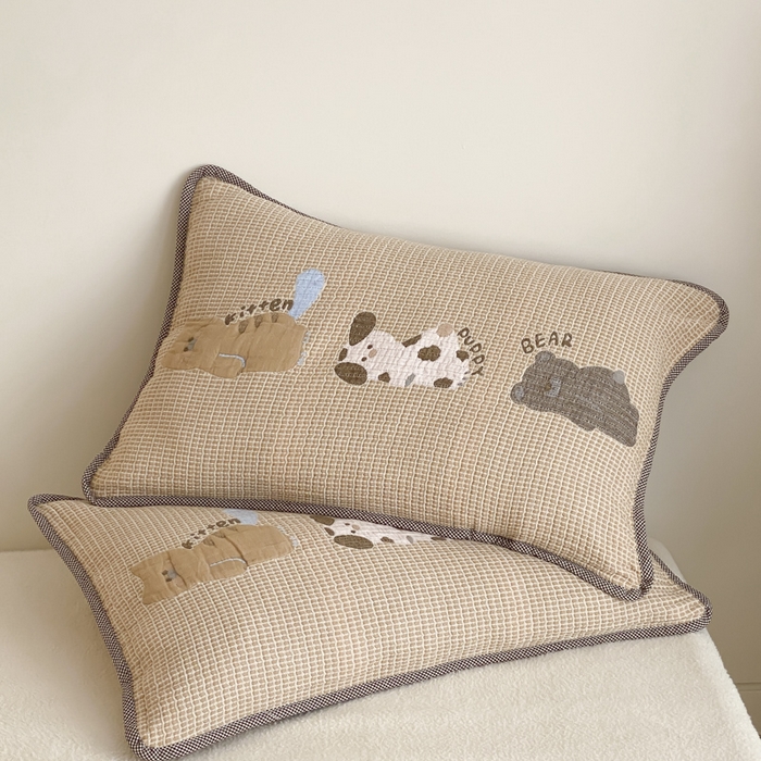 91家纺网 家纺一手货源 找家纺 麻依 2025新款软萌四层全棉纱布枕套 趴趴动物