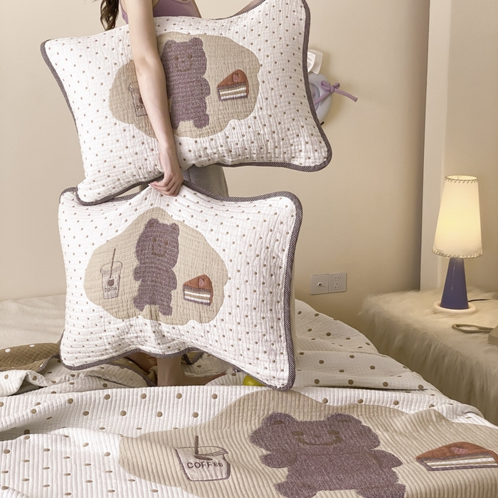 91家纺网 家纺一手货源 找家纺 麻依 2025新款软萌四层全棉纱布枕套 甜品熊