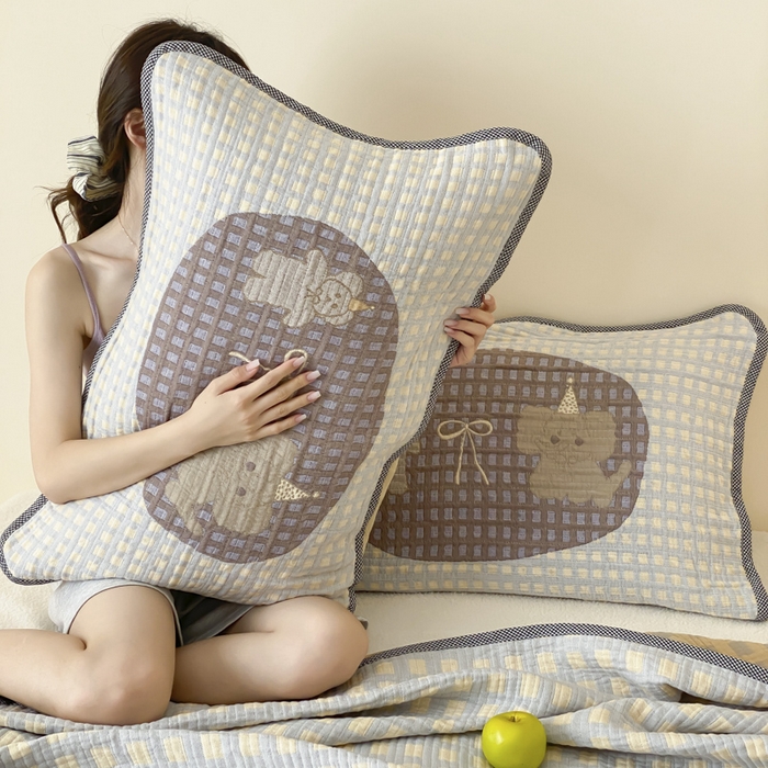 91家纺网 家纺一手货源 找家纺 麻依 2025新款软萌四层全棉纱布枕套 小熊小象