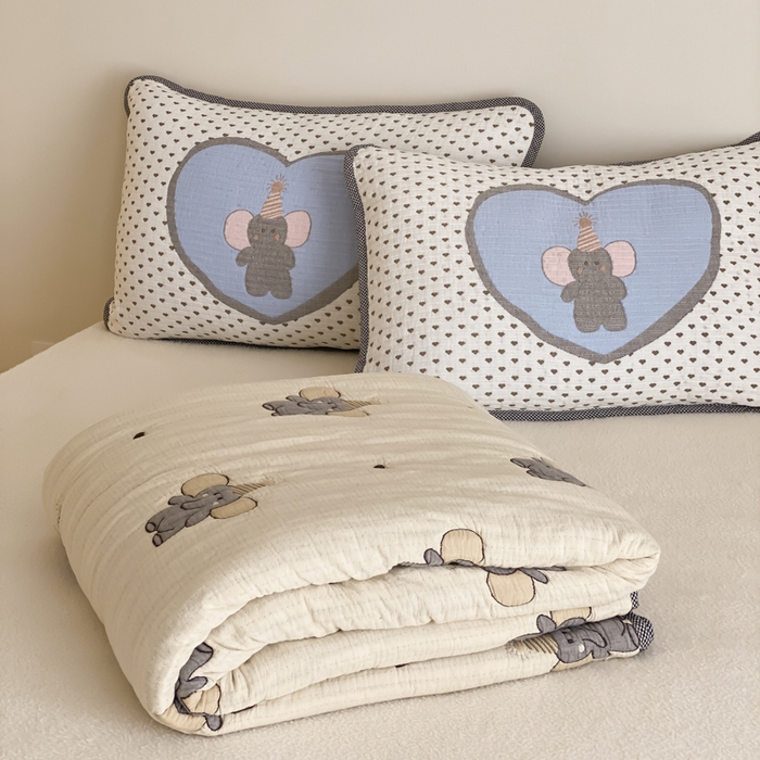 91家纺网 家纺一手货源 找家纺 麻依 2025新款软萌四层全棉纱布枕套 心心小象