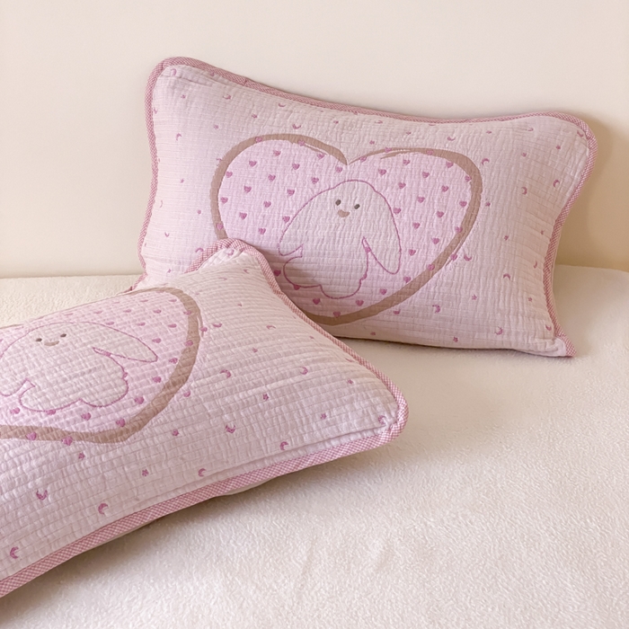 91家纺网 家纺一手货源 找家纺 麻依 2025新款软萌四层全棉纱布枕套 新月兔