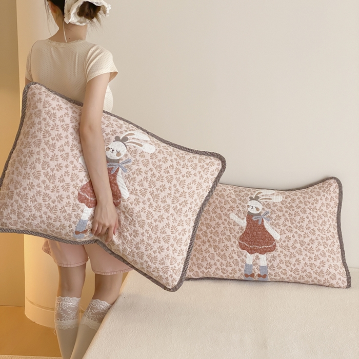 91家纺网 家纺一手货源 找家纺 麻依 2025新款软萌四层全棉纱布枕套 许愿小兔