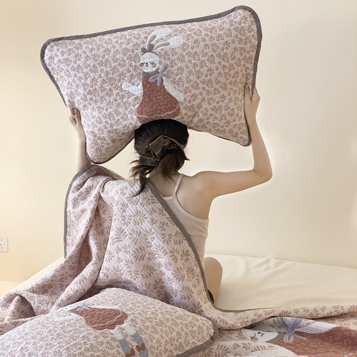 91家纺网 家纺一手货源 找家纺 麻依 2025新款软萌四层全棉纱布枕套 许愿小兔