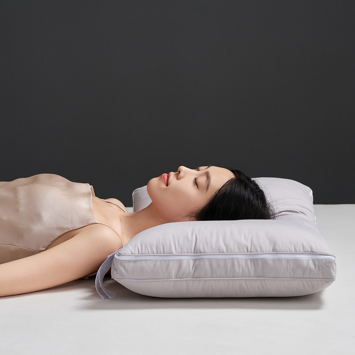 91家纺网 家纺一手货源 找家纺 （总）乐可 2025新款慢回弹鹅绒调节枕记忆棉枕头枕芯