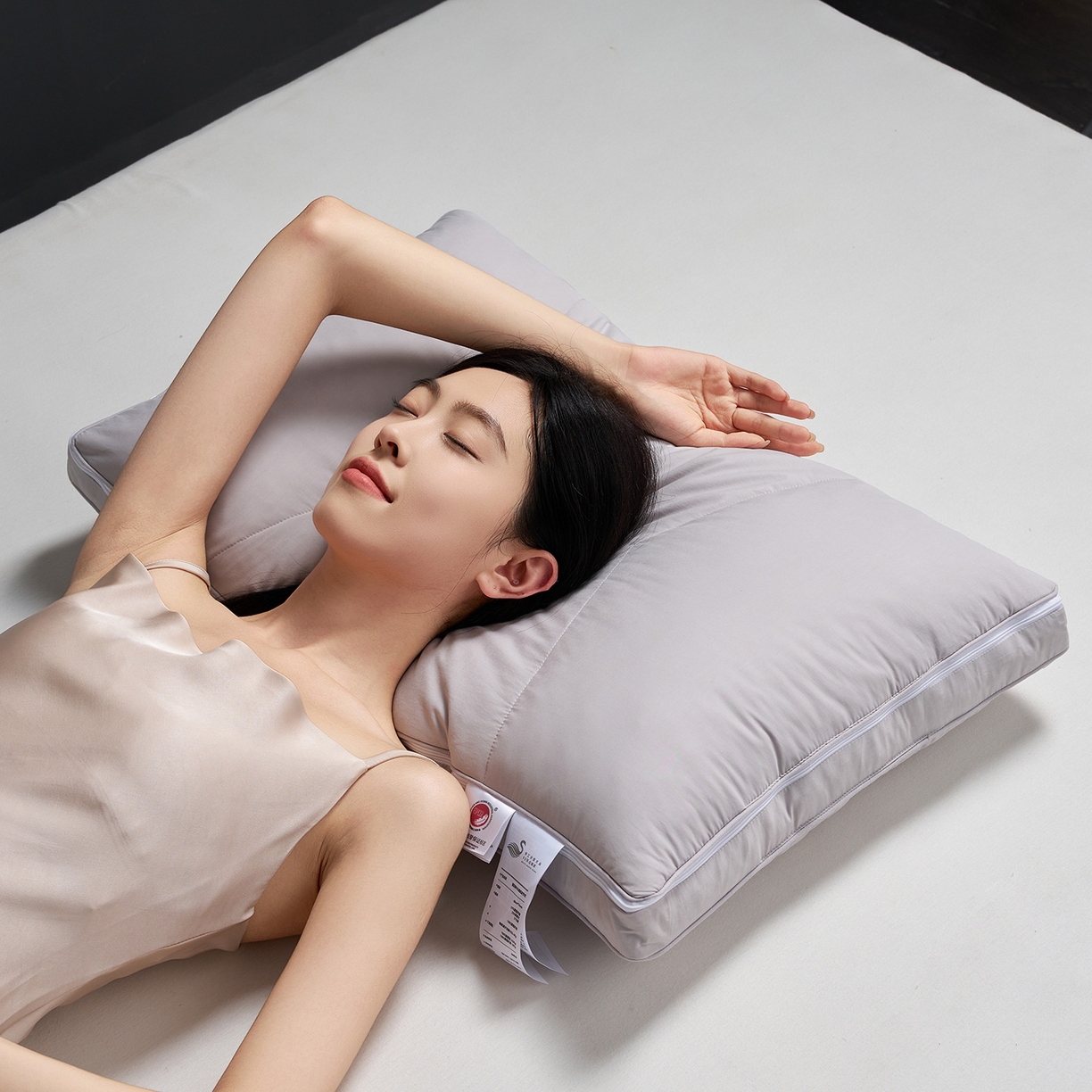 91家纺网 家纺一手货源 找家纺 （总）乐可 2025新款慢回弹鹅绒调节枕记忆棉枕头枕芯