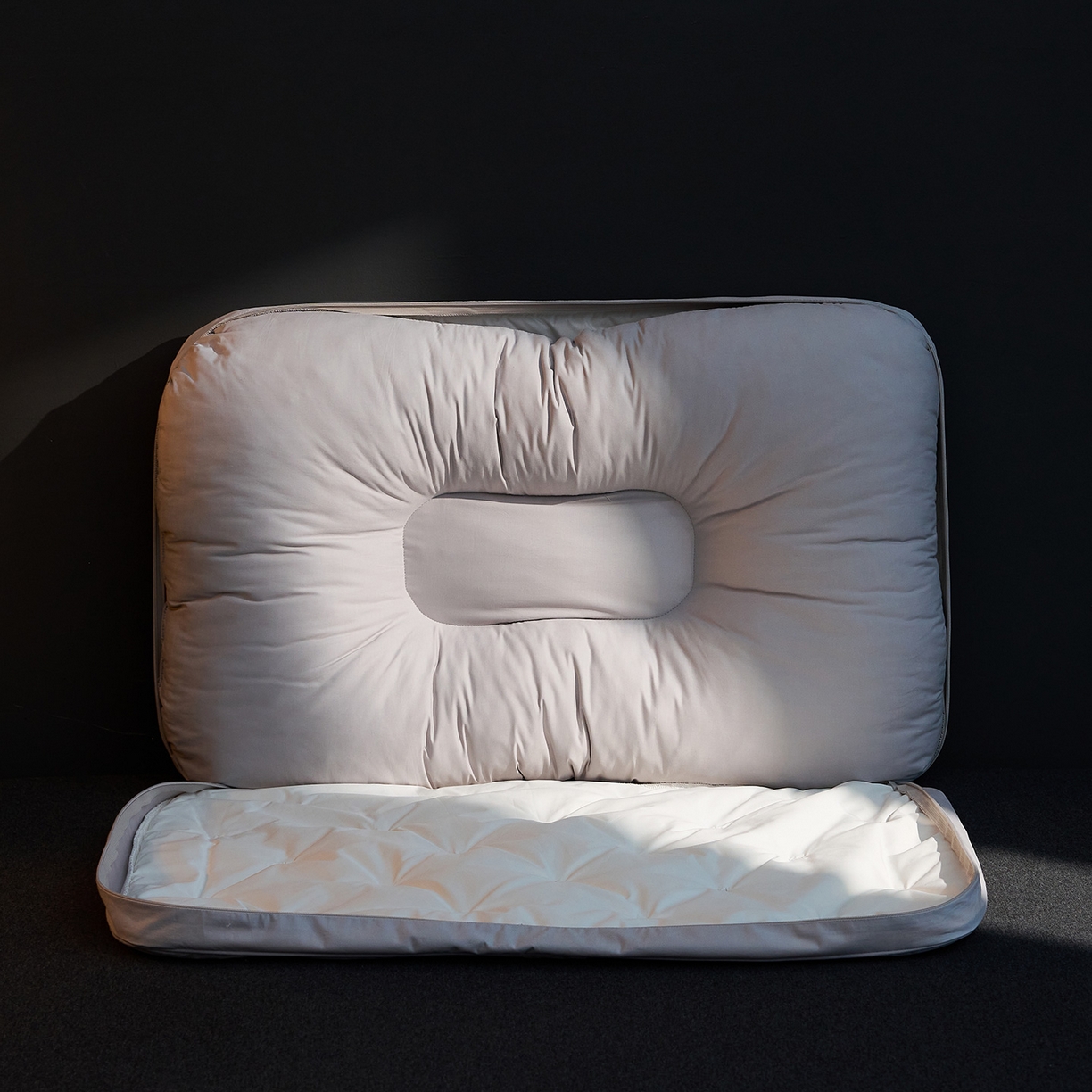 91家纺网 家纺一手货源 找家纺 （总）乐可 2025新款慢回弹鹅绒护颈枕记忆棉枕头枕芯