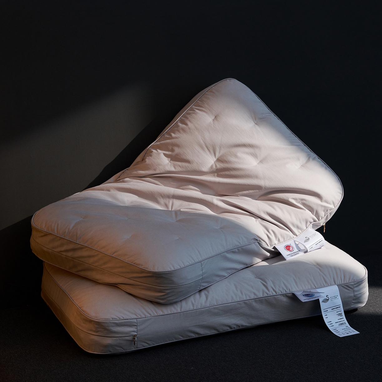 91家纺网 家纺一手货源 找家纺 （总）乐可 2025新款慢回弹鹅绒护颈枕记忆棉枕头枕芯