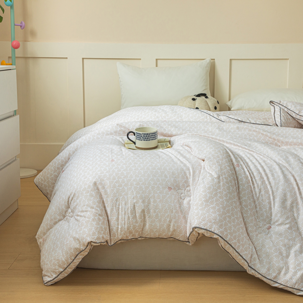 91家纺网 家纺一手货源 找家纺 大世界被王 2025新款印花立体暖绒冬被被子被芯 叶韵咖