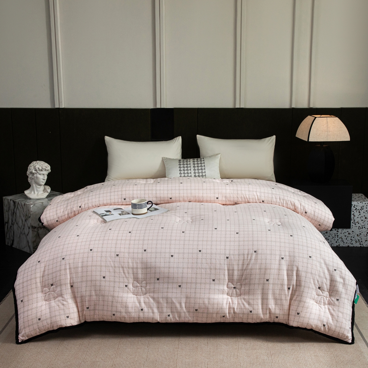 91家纺网 家纺一手货源 找家纺 大世界被王 2025新款蝴蝶结花边冬被被子被芯 粉色