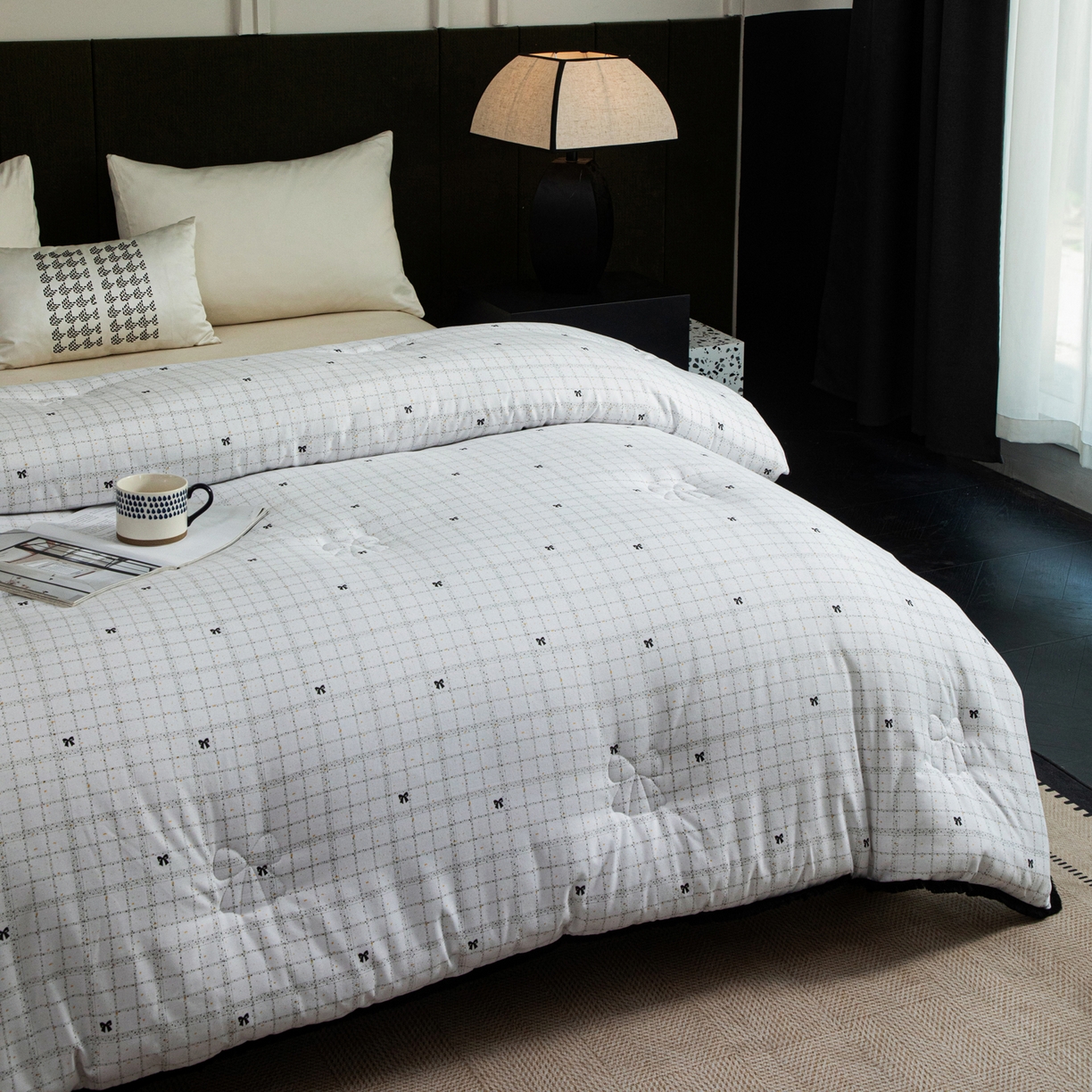 91家纺网 家纺一手货源 找家纺 大世界被王 2025新款蝴蝶结花边冬被被子被芯 白色