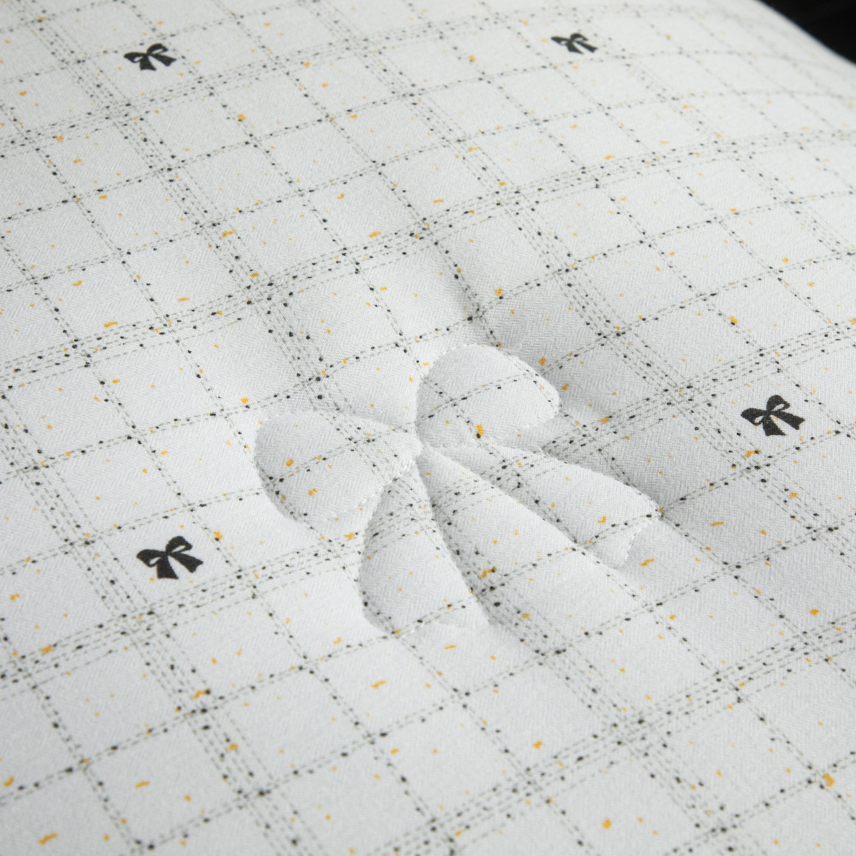 91家纺网 家纺一手货源 找家纺 大世界被王 2025新款蝴蝶结花边冬被被子被芯 白色