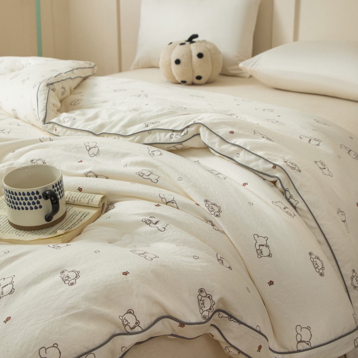 91家纺网 家纺一手货源 找家纺 大世界被王 2025新款亚朵棉立体冬被被子被芯 米趴趴熊